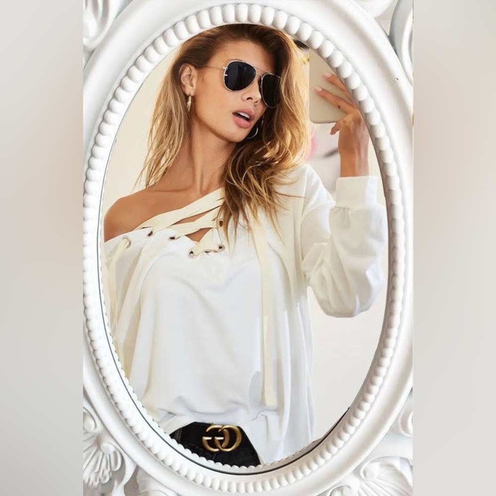 Women’s Lace Up Sweatshirt